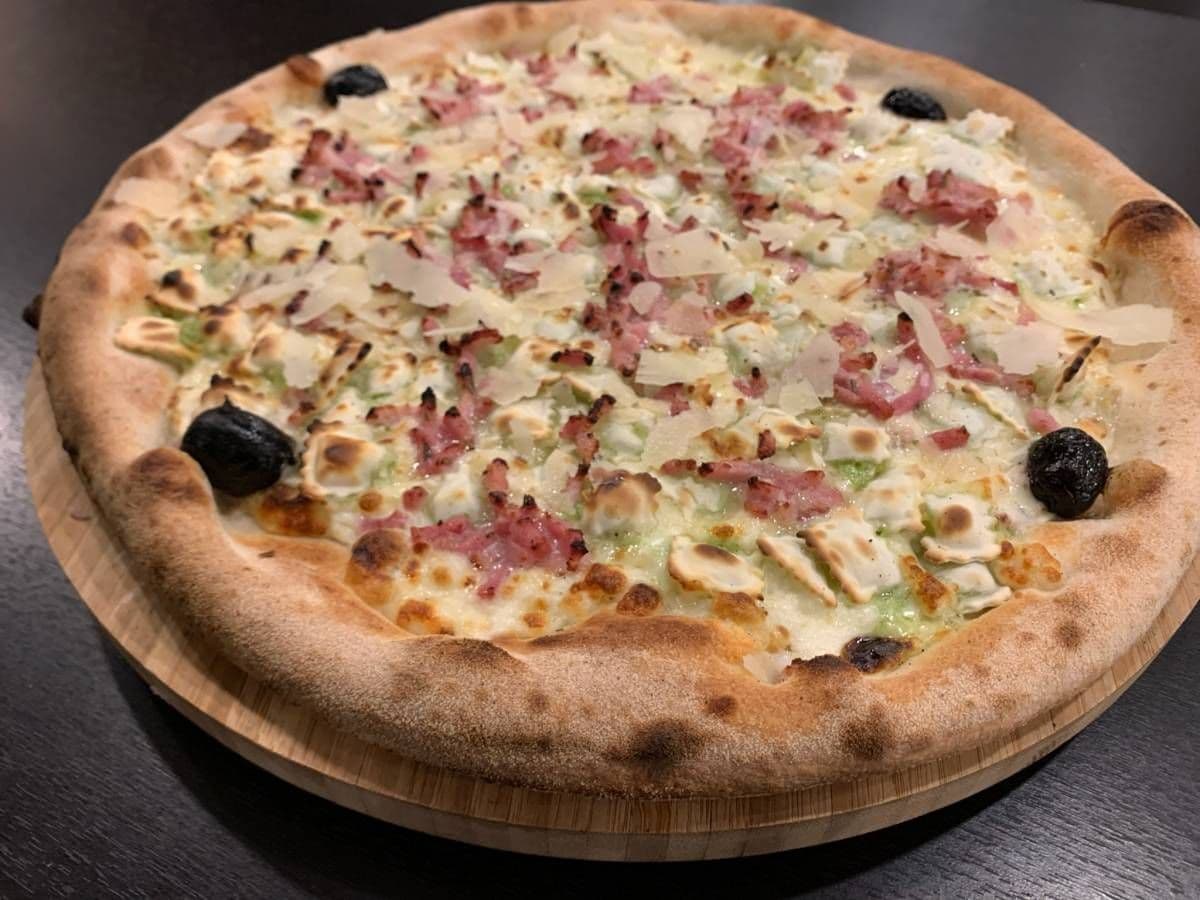 Photo of Truffle pizza